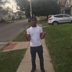 Meet your Posher, Moe moe